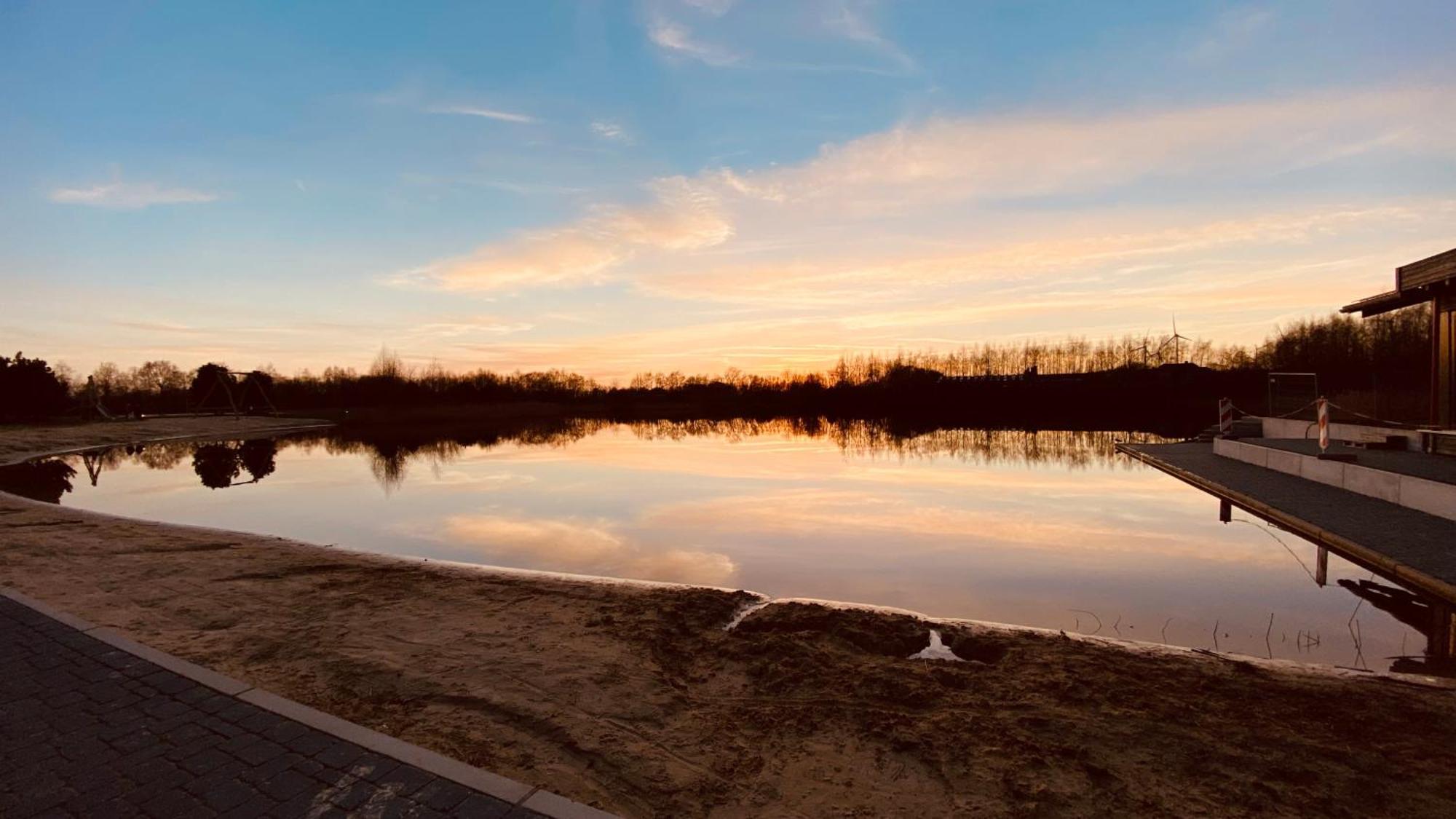 Готель Emsland-Camp Haar  Екстер'єр фото